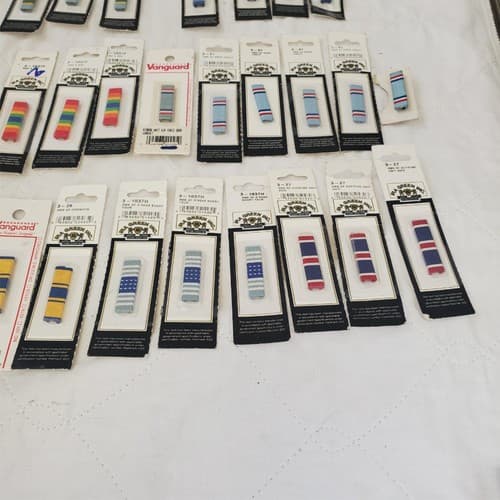 Lot of Assorted Military Ribbon Bars and Pins - Thumbnail 12