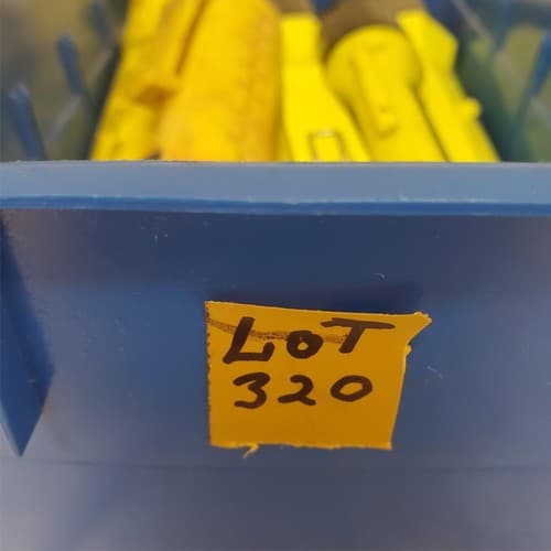 Lot of 5 Pelican SabreLite 2000 Submersible LED Flashlight & Streamlight LOT-320 - Thumbnail 3