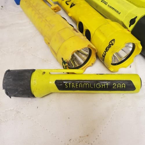 Lot of 5 Pelican SabreLite 2000 Submersible LED Flashlight & Streamlight LOT-320 - Thumbnail 6