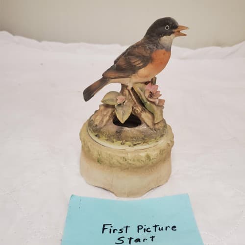 Lefton #KW7229 Porcelain Sparrow figurine Music Box - Image 1