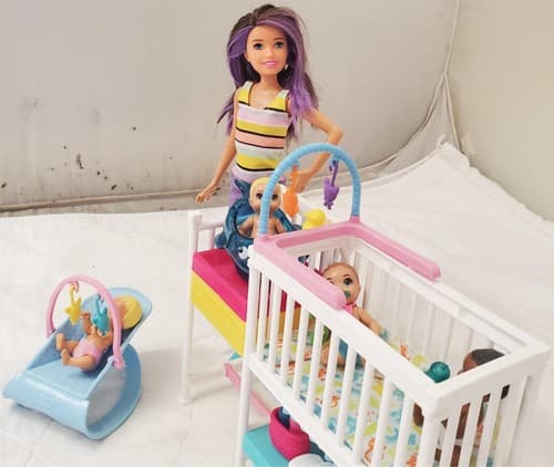 Mattel Nap 'n' Nurture Nursery Barbie Skipper Babysitters Playset - Thumbnail 6