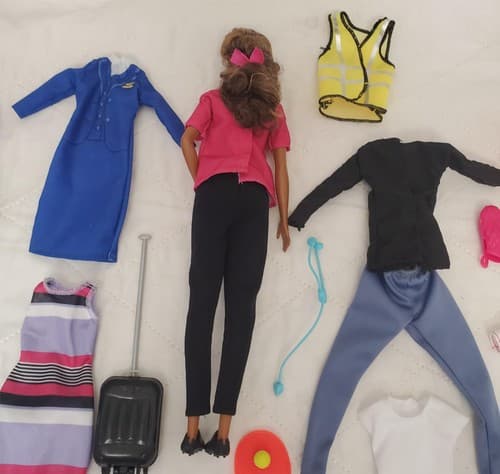 Barbie Dream Careers Barbie Doll Fashion Outfits with Accessories - Thumbnail 10