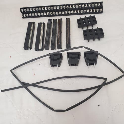 Lot of Computer Electronics Pin Connectors - Thumbnail 2