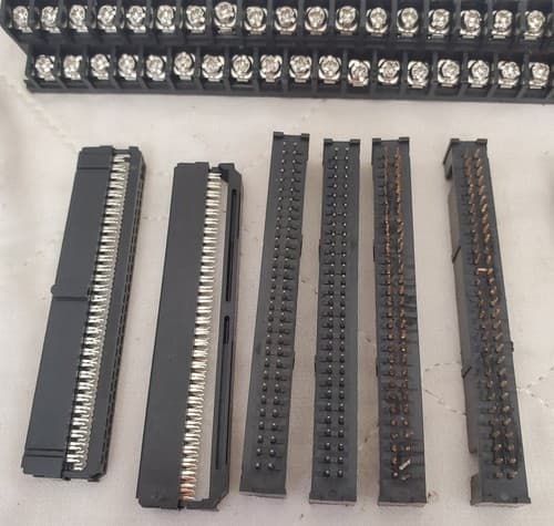 Lot of Computer Electronics Pin Connectors - Thumbnail 3