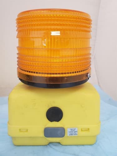 Federal Signal Battery Powered BPL26ST Strobe Warning Light Amber - Thumbnail 3