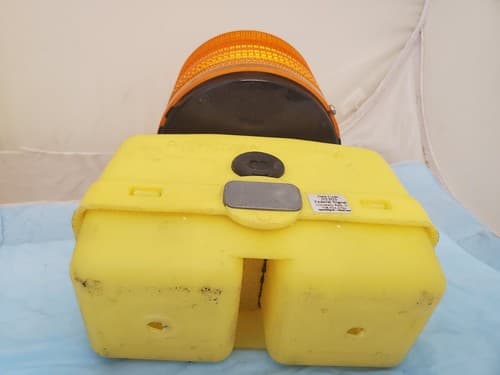 Federal Signal Battery Powered BPL26ST Strobe Warning Light Amber - Thumbnail 5