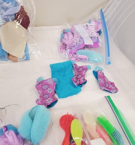 Mattel Barbie Hugs 'n Horses Barbie and Chelsea Blonde Playset #2 Tub - Thumbnail 10