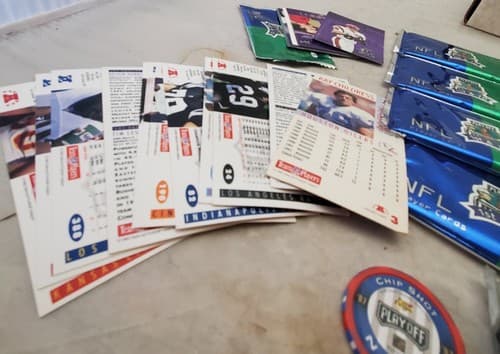 Vintage Lithophane LIGHT STAND Skybox Archie, Beginnings NFL and More Cards - Thumbnail 4