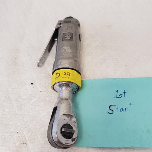 Ingersoll Rand Drive Heavy Duty Pneumatic Air Ratchet Wrench - D39 - Image 1