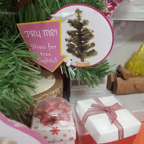 Our Generation Holiday Celebration Set w/ Seasonal Accessories for 18Inch Dolls - Thumbnail 8