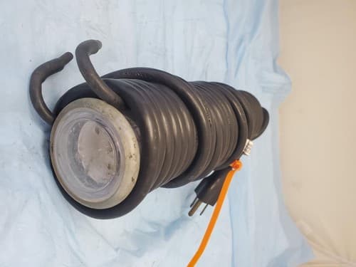 General Manufacturing Stubby II 13 Watt Fluorescent Light - Used - Thumbnail 5