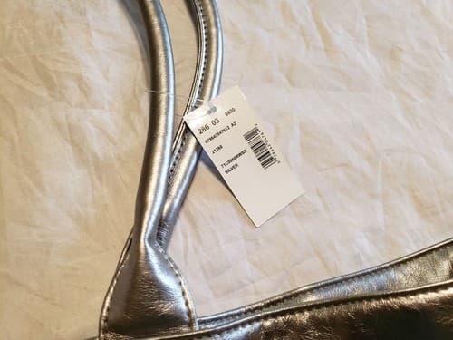 Used Saks Fifth Avenue Silver Color Tote Women Bag & Handbag. - Thumbnail 3