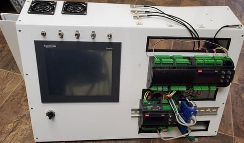 Genuine Schneider Electric Magelis HMI Touch Panel Smart - Image 1