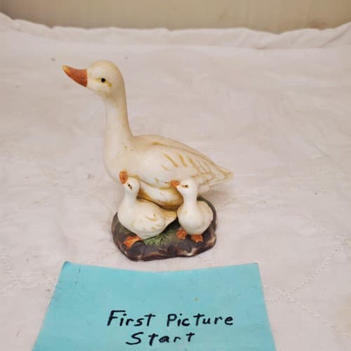 K's Collection Duck and Ducklings Ceramic Porcelain Figurine - Image 1