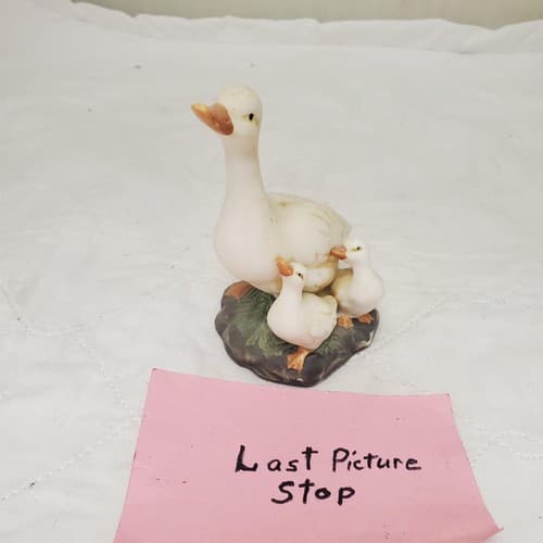 K's Collection Duck and Ducklings Ceramic Porcelain Figurine - Thumbnail 6