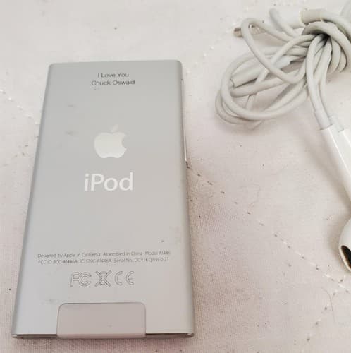 Apple A1446 7th Generation Silver Ipod with Wired Earpods - Thumbnail 3