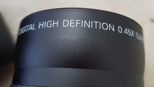 NEEWER Digital High Definition 0.45x Super Wide Angle Lense with Macro - Thumbnail 2