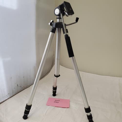 Made in Japan Adjustable Portable Tripod for Camcorder and Camera Universal - Thumbnail 6