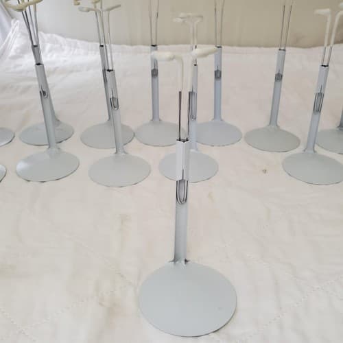 Lot of 13 Assorted White Adjustable Doll Stands - Thumbnail 4