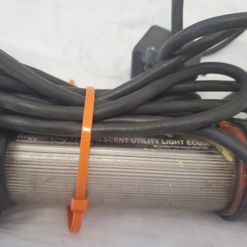 Vintage General Inc Stubby II 13 Watt Fluorescent Light - Thumbnail 2