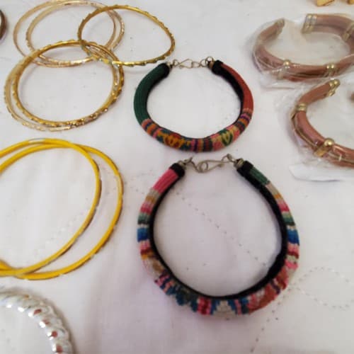 Lot of Assorted Various Bangles, Ear Rings & Bracelet LOT-8 - Thumbnail 12