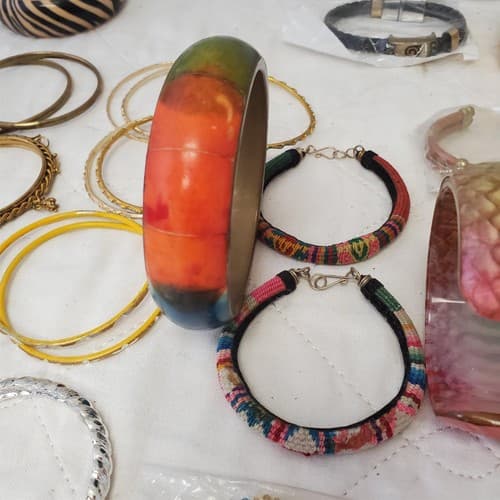 Lot of Assorted Various Bangles, Ear Rings & Bracelet LOT-8 - Thumbnail 16