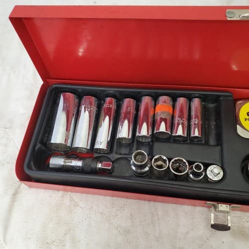 Proto Tools Set of 18 Fractional Drive Socket Set Stanley Tools LOT 383 - Image 1