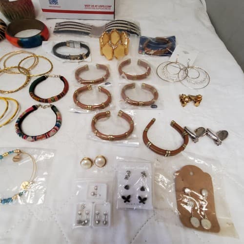 Lot of Assorted Various Bangles, Ear Rings & Bracelet LOT-8 - Thumbnail 4