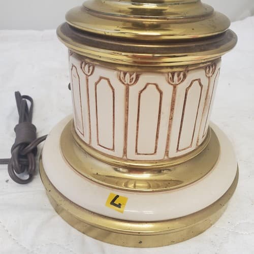 Vintage Stiffel Regency Brass and Ivory Enamel Urn Trophy Lamps L - Thumbnail 9