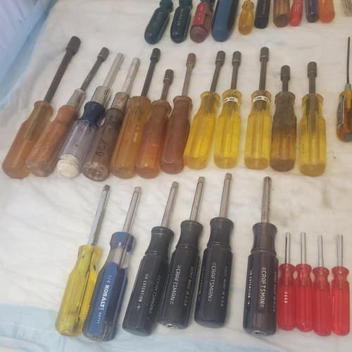 Lot of 76 Vintage Nut Drivers / Screw Drivers LOT137 - Thumbnail 5