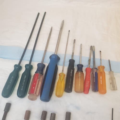 Lot of 76 Vintage Nut Drivers / Screw Drivers LOT137 - Thumbnail 4