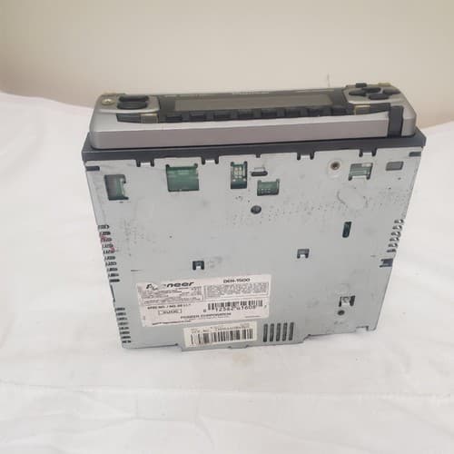 Pioneer DEH-1500 Car Stereo CD Player Receiver - Thumbnail 3