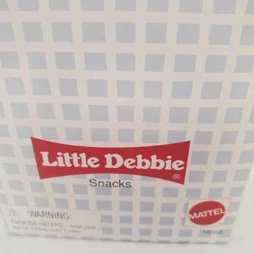 Barbie1997- Series III Collector's Edition- Barbie as Little Debbie Snacks' Girl - Thumbnail 3