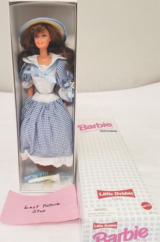 Barbie1997- Series III Collector's Edition- Barbie as Little Debbie Snacks' Girl - Thumbnail 11