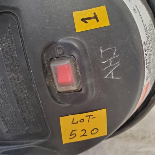 DAYTON Vacuum 2NYE3 1 1/2 gal Tank Wet/Dry Vacuum Cleaner (1) LOT 520 - Thumbnail 6