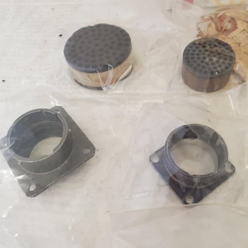 Lot of Cylinder Pipe Muffler Connector LOT 331 - Thumbnail 2