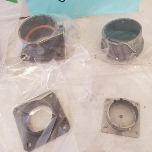 Lot of Cylinder Pipe Muffler Connector LOT 331 - Thumbnail 3