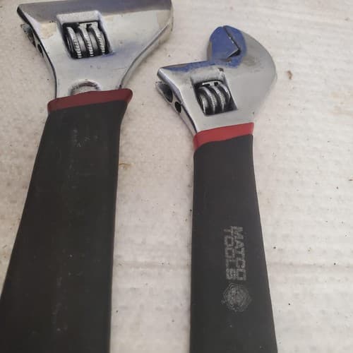 Lot of Assorted Adjustable Wrench and Pliers LOT 367 - Thumbnail 9