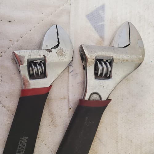 Lot of Assorted Adjustable Wrench and Pliers LOT 367 - Thumbnail 8