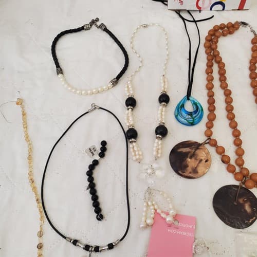 Lot of Assorted Various Silver, Pearl, Beads Necklaces LOT-10 - Thumbnail 3