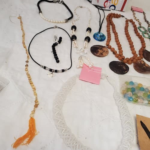 Lot of Assorted Various Silver, Pearl, Beads Necklaces LOT-10 - Thumbnail 10