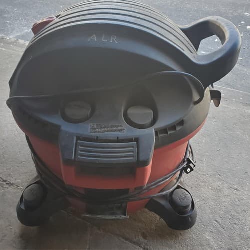 CRAFTSMAN 2.5 Gallon 1.75 Peak HP Wet/Dry Portable Shop Vacuum (1) - Thumbnail 4