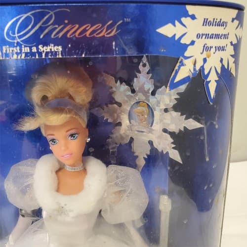 Barbie 1996 - Walt Disney's Cinderella - Holiday Princess First Series - Thumbnail 2