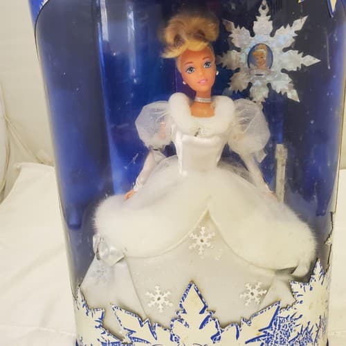 Barbie 1996 - Walt Disney's Cinderella - Holiday Princess First Series - Thumbnail 4