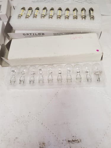 Lot of Westinghouse, Optiled Clear Light Bulbs / LED Bulbs - Thumbnail 9