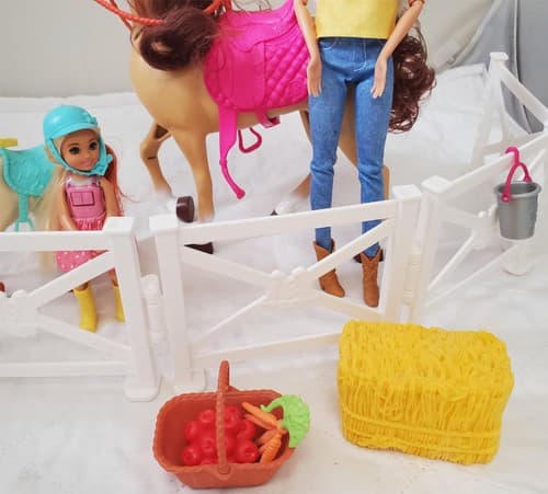 Mattel Barbie Hugs 'n Horses Barbie and Chelsea Blonde Playset #2 Tub - Thumbnail 6