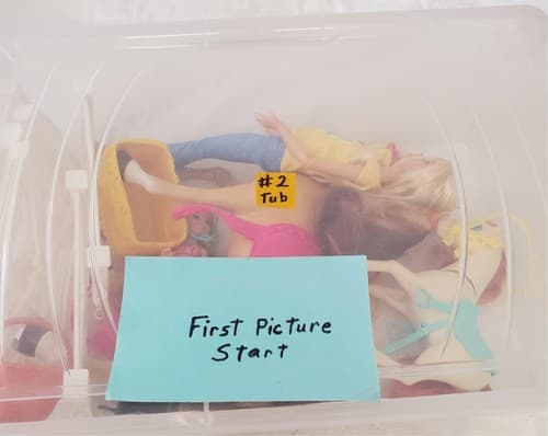 Mattel Barbie Hugs 'n Horses Barbie and Chelsea Blonde Playset #2 Tub - Image 1