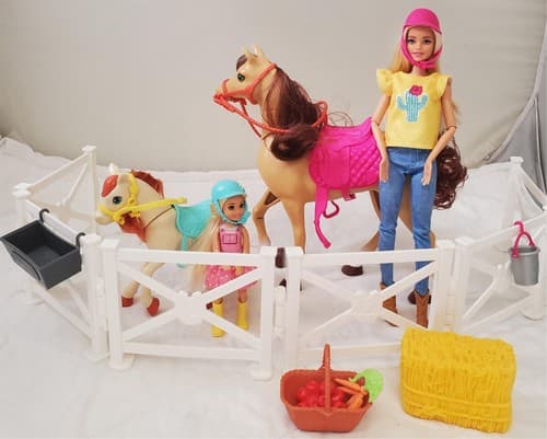 Mattel Barbie Hugs 'n Horses Barbie and Chelsea Blonde Playset #2 Tub - Thumbnail 3