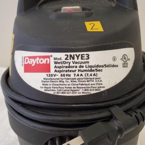DAYTON Vacuum 2NYE3 1 1/2 gal Tank Wet/Dry Vacuum Cleaner (1) LOT 521 - Thumbnail 2