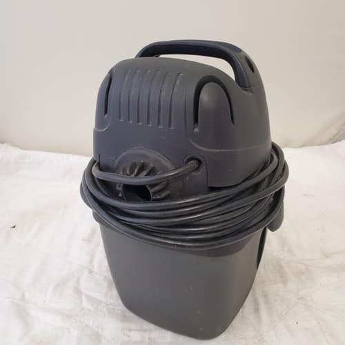 DAYTON Vacuum 2NYE3 1 1/2 gal Tank Wet/Dry Vacuum Cleaner (1) LOT 521 - Thumbnail 4